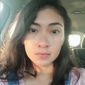 Meet your Posher, Alejandra